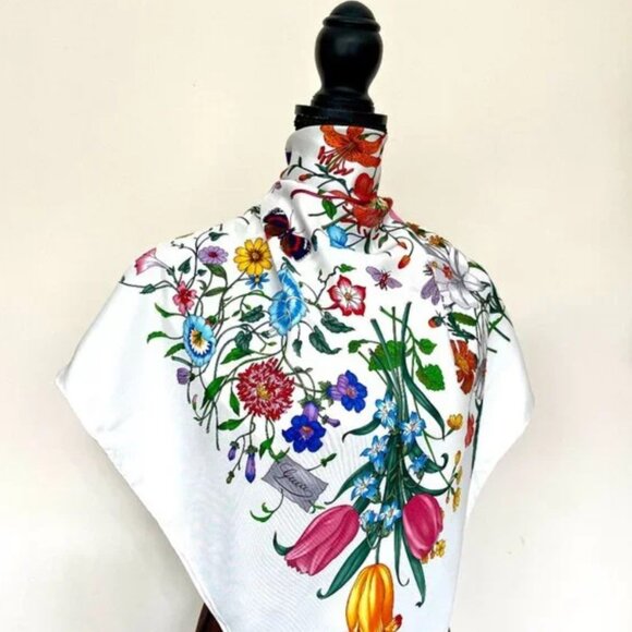 GUCCI SILK SCARF FLOWER PRINT GG LOGO FLORAL WHITE MULTICOLOR WRAP - Picture 4 of 11
